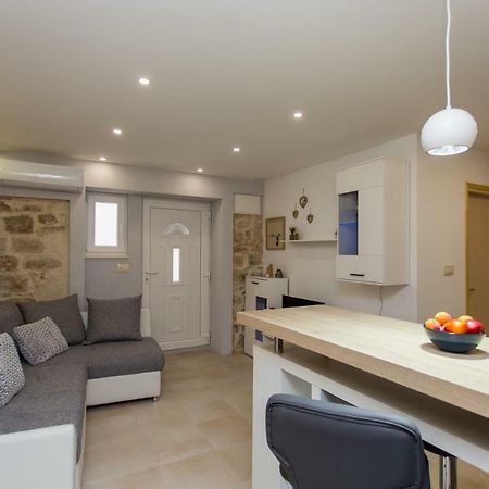 Studio Apartman "Brce" Kaštela Exteriér fotografie