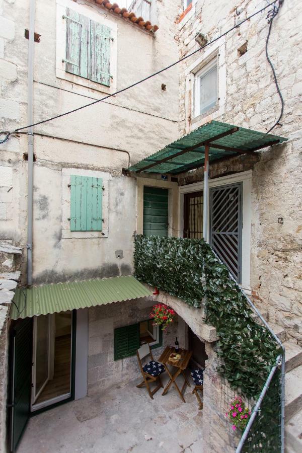 Studio Apartman "Brce" Kaštela Exteriér fotografie