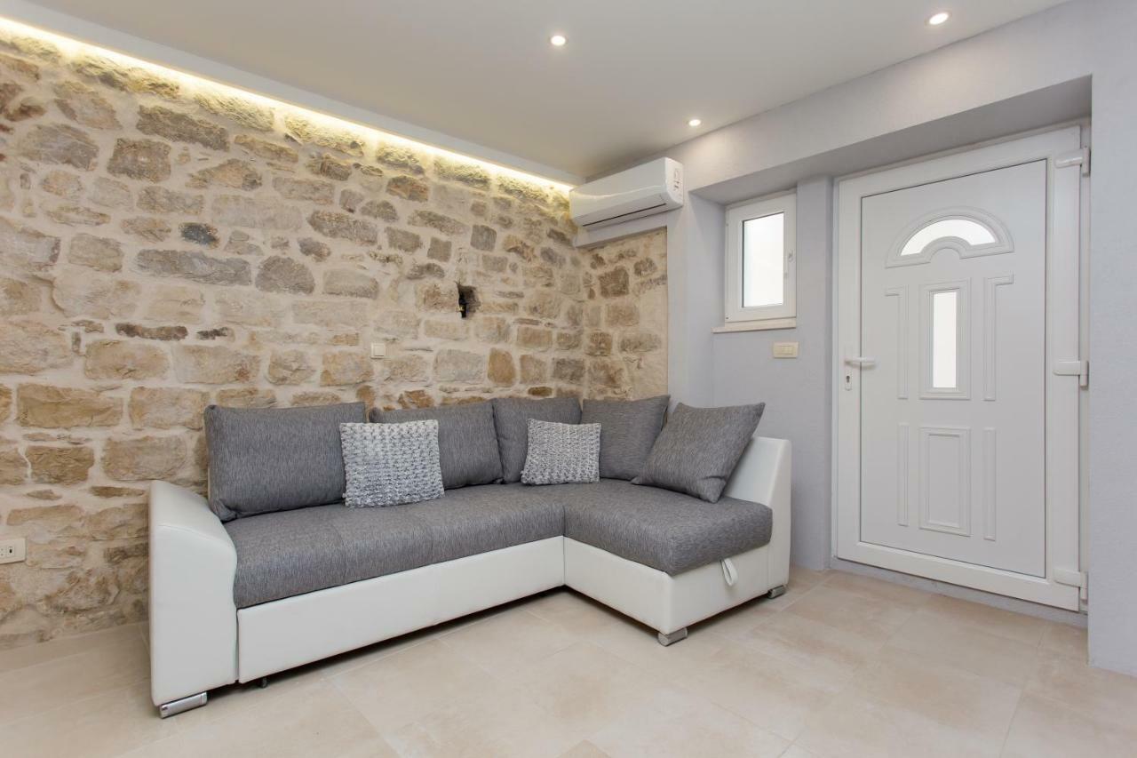 Studio Apartman "Brce" Kaštela Exteriér fotografie