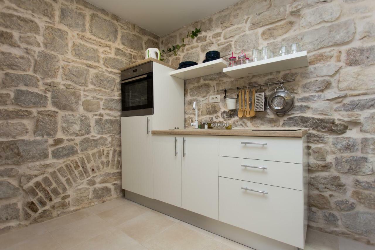 Studio Apartman "Brce" Kaštela Exteriér fotografie