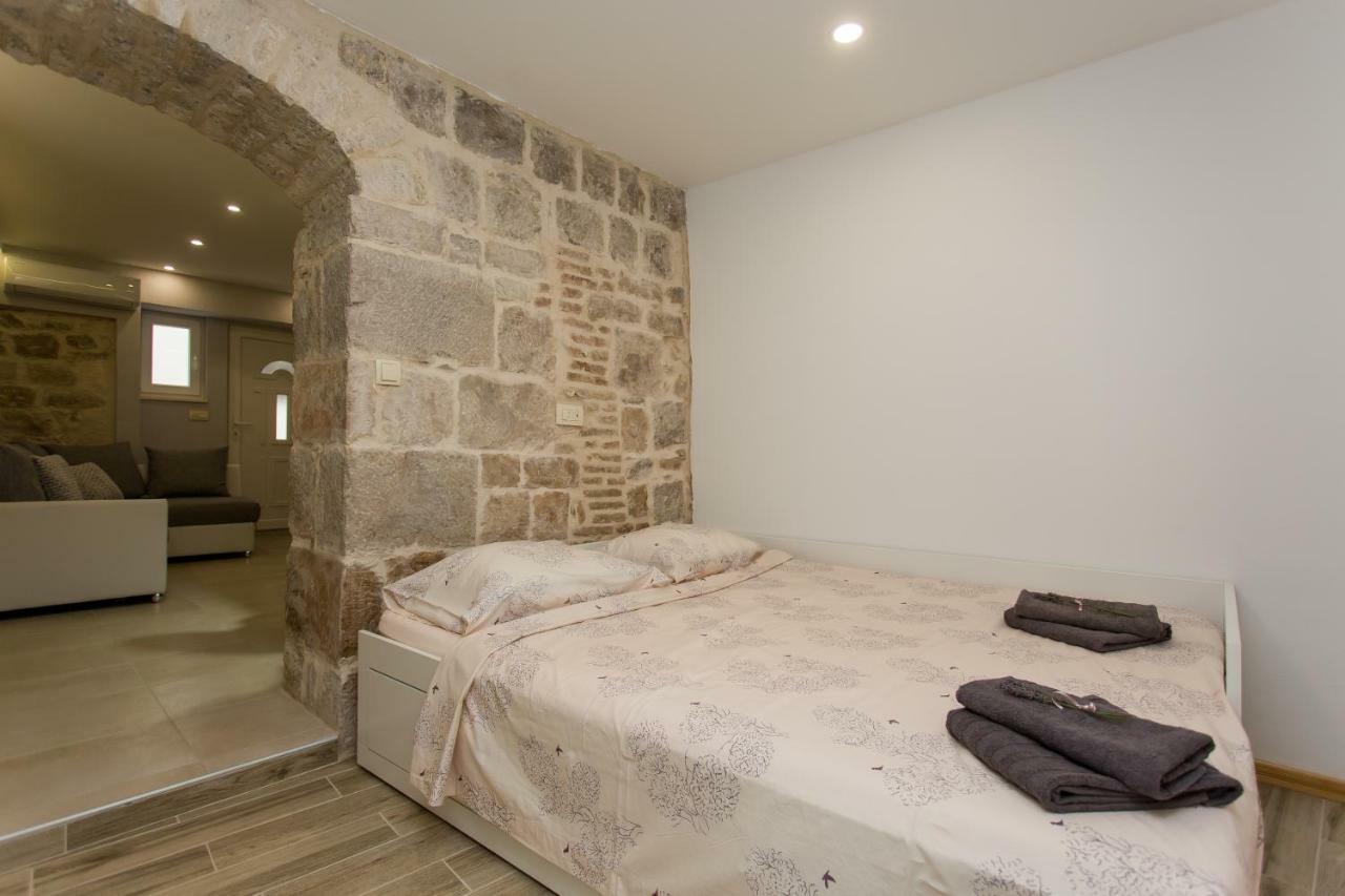 Studio Apartman "Brce" Kaštela Exteriér fotografie