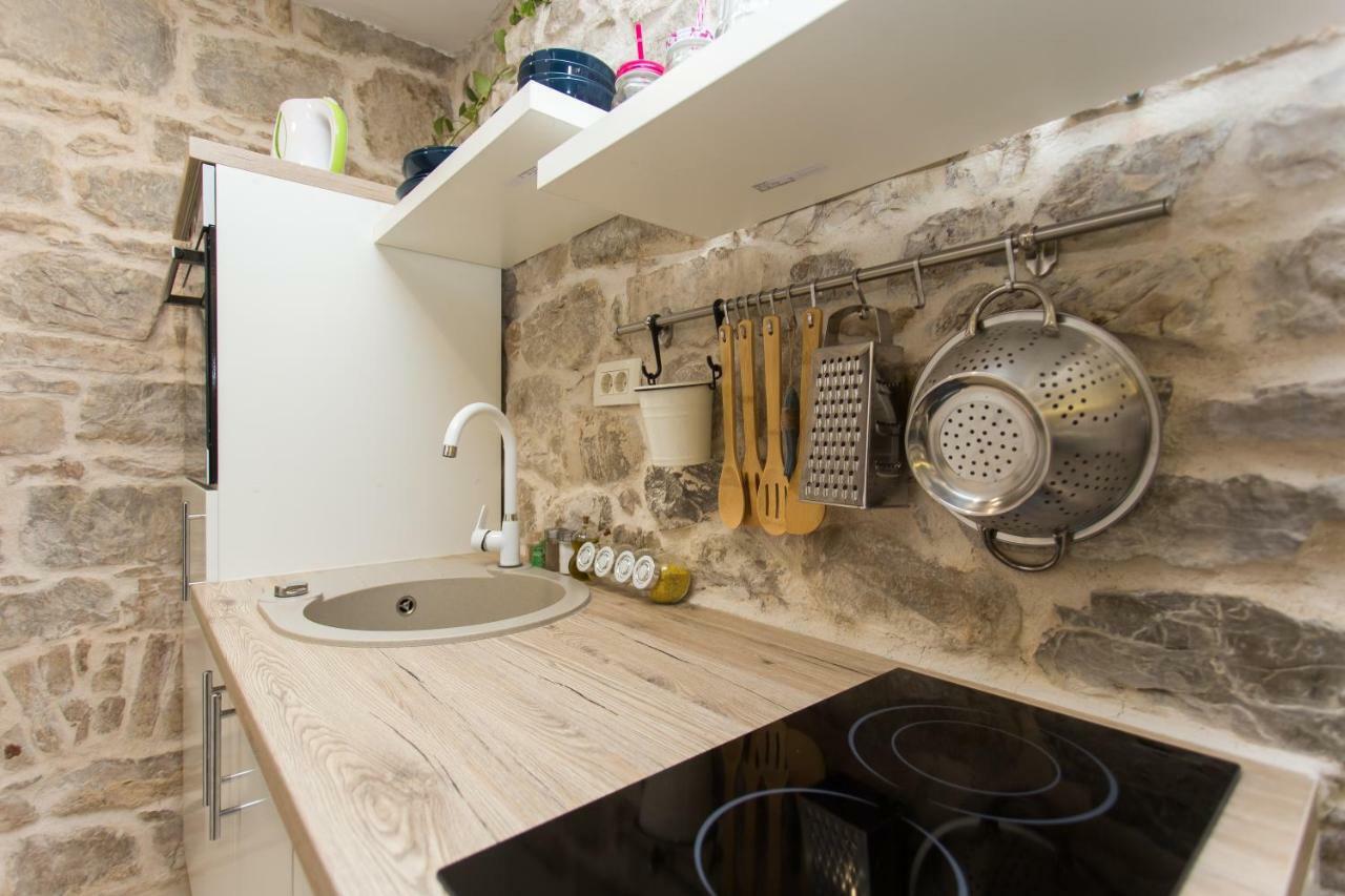 Studio Apartman "Brce" Kaštela Exteriér fotografie